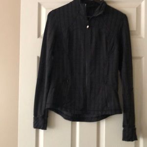 Women’s LuLulemon zip up
